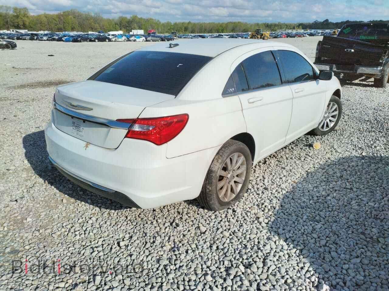 2013 CHRYSLER 200 - VIN: 1C3CCBBB8DN632899 - Фото 4