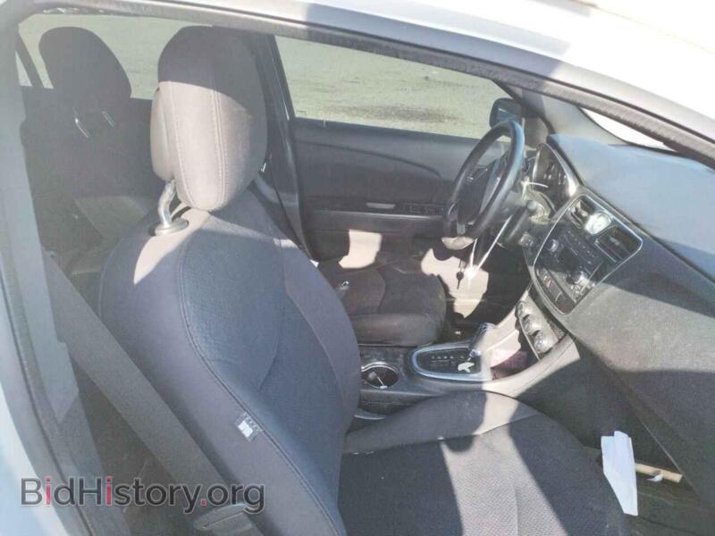2013 Chrysler 200 (VIN 1C3CCBBB8DN632899) — photo 5 of 10
