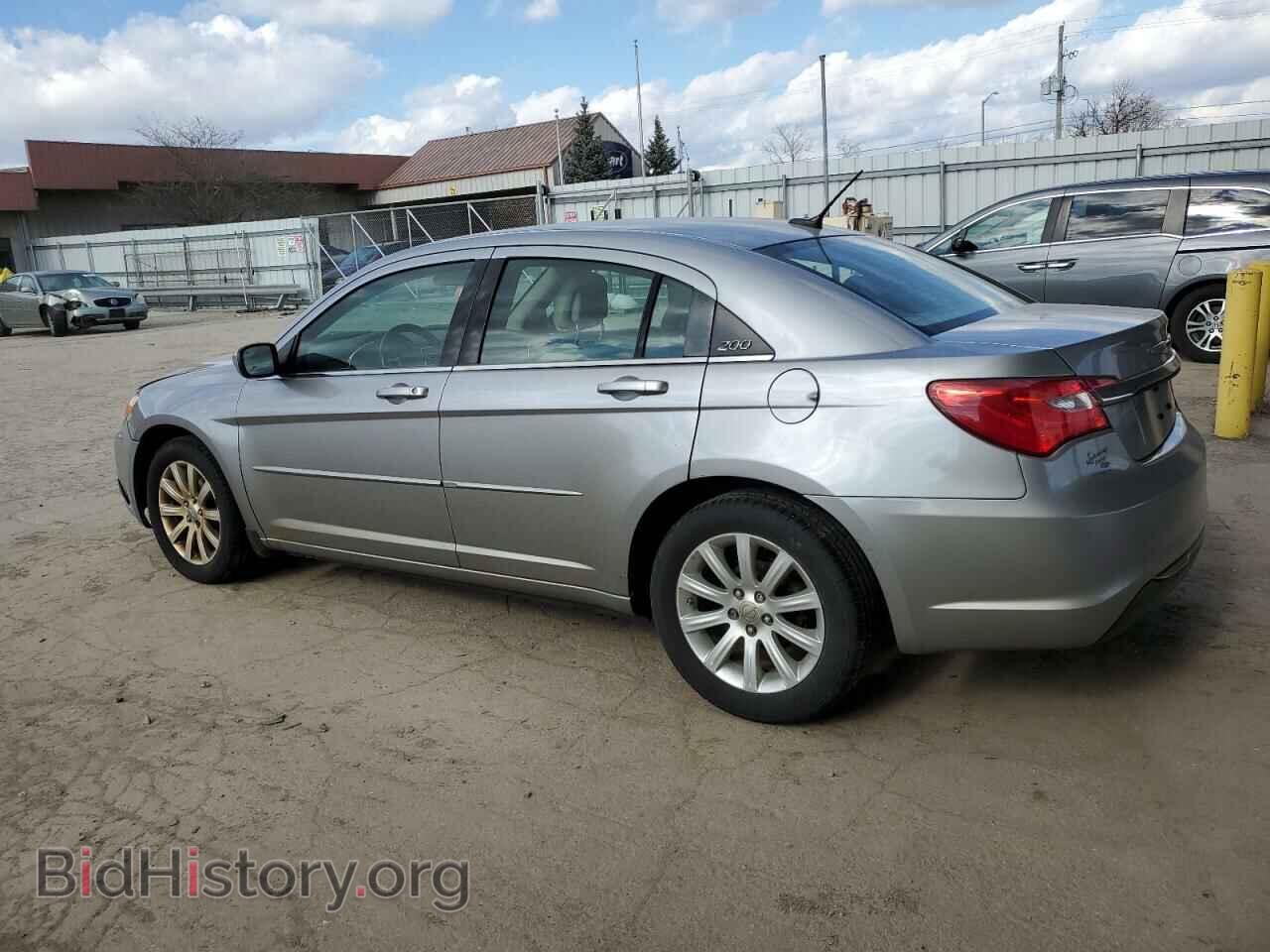 2014 CHRYSLER 200 - VIN: 1C3CCBBB1EN144637 - Фото 2