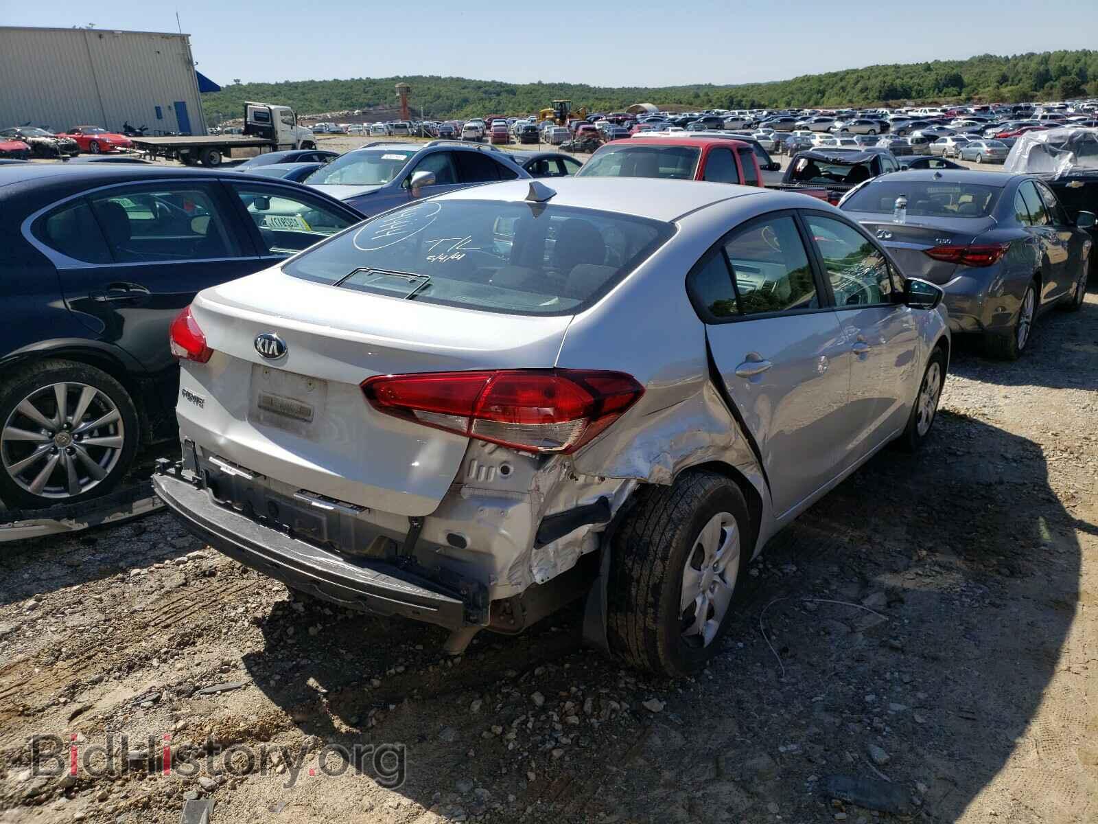 2017 KIA FORTE - VIN: 3KPFK4A74HE031505 - Фото 4