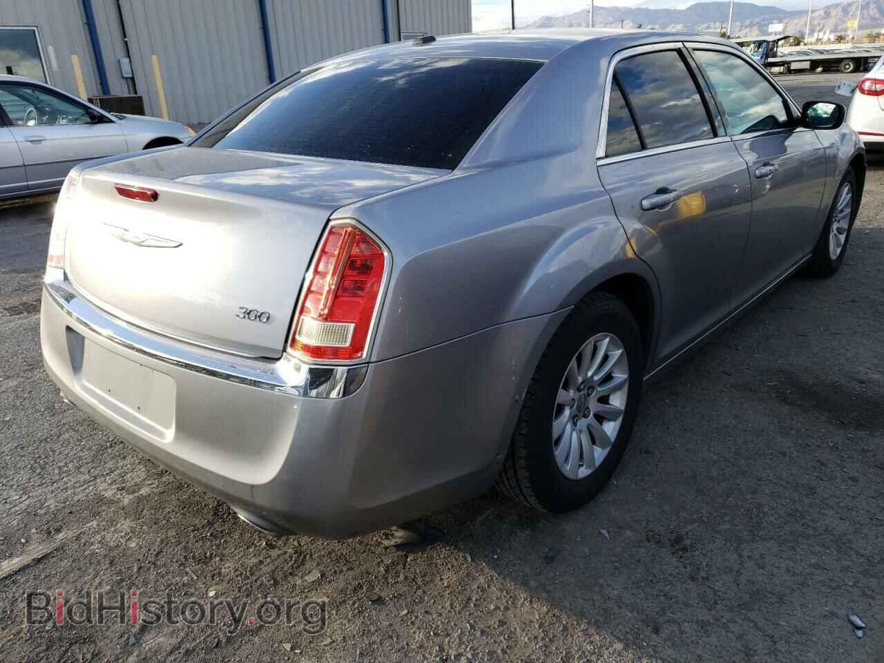 2014 CHRYSLER 300 - VIN: 2C3CCAAG0EH352525 - Фото 3