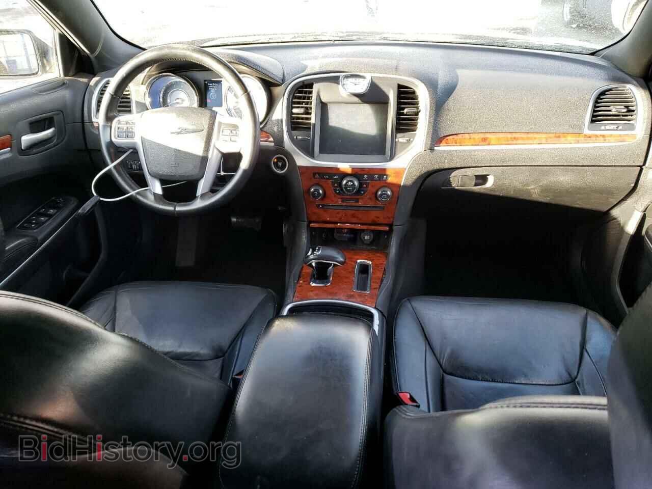2014 CHRYSLER 300 - VIN: 2C3CCAAG0EH352525 - Фото 8