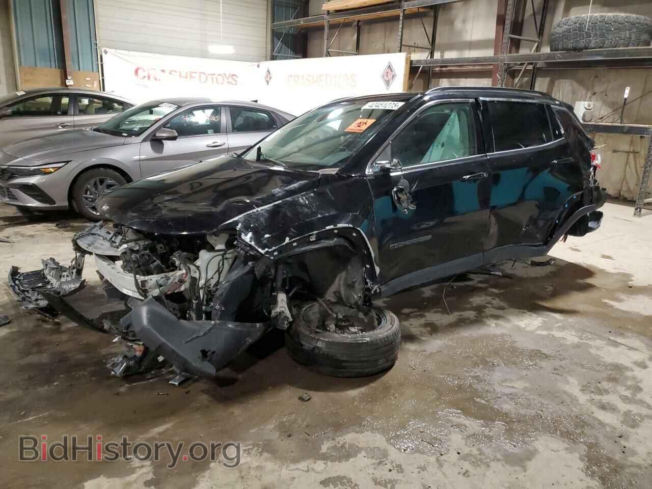 Photo 3C4NJDCB6KT712140 - JEEP COMPASS 2019