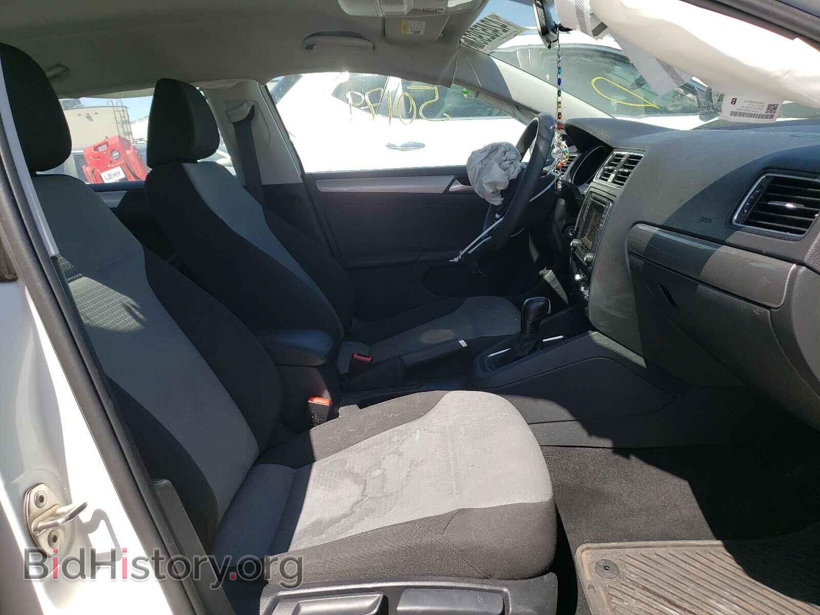 2017 VOLKSWAGEN JETTA - VIN: 3VW2B7AJ2HM400988 - Photo 5