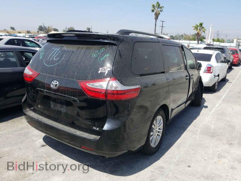 2017 Toyota SIENNA (VIN 5TDYZ3DC6HS887174) — фото 4 из 10