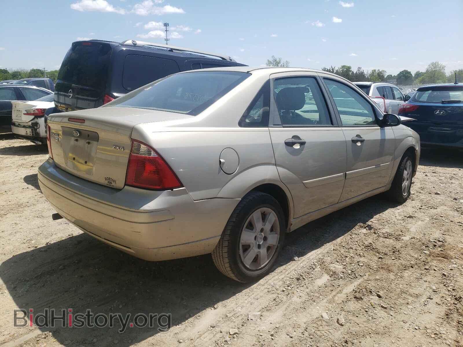 2006 FORD FOCUS - VIN: 1FAFP34N06W201762 - Photo 4