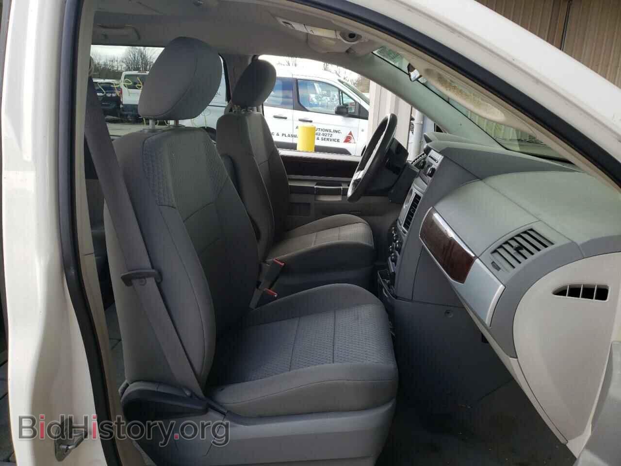 2010 CHRYSLER MINIVAN - VIN: 2A4RR5D14AR164396 - Фото 5