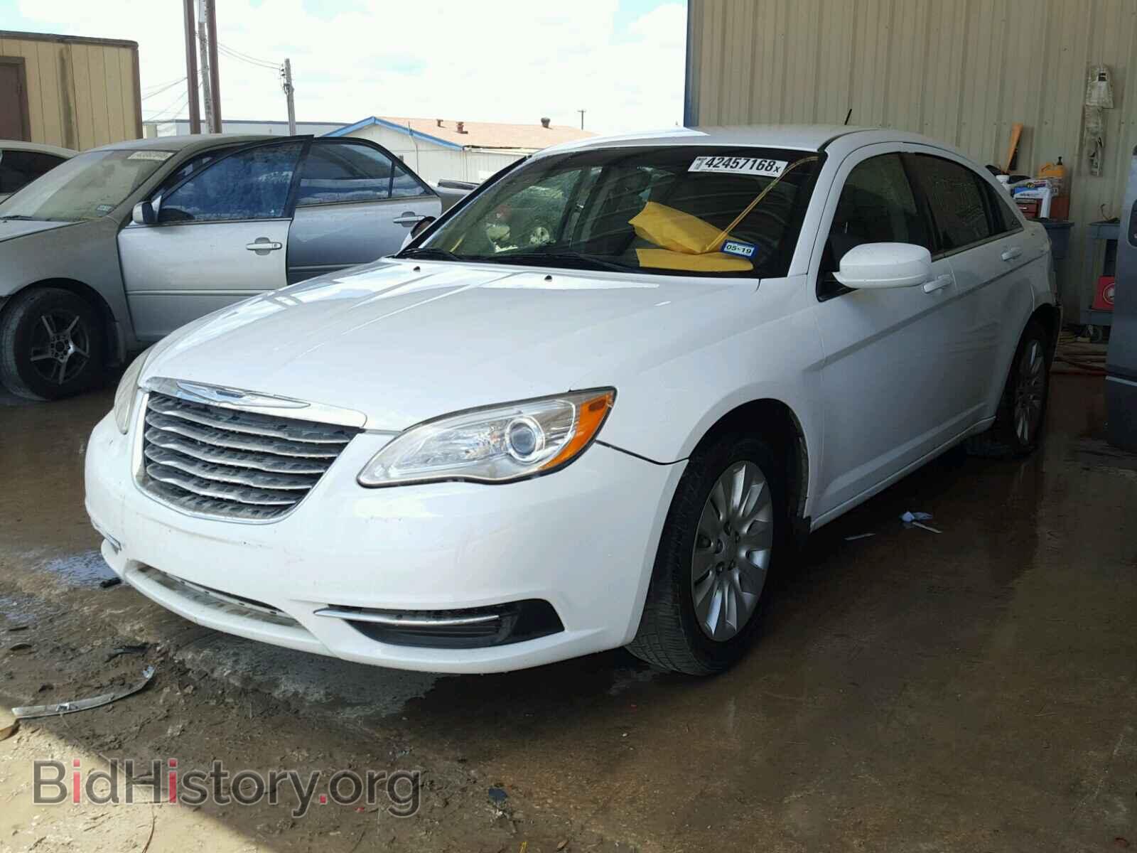 2012 CHRYSLER 200 - VIN: 1C3CCBAB2CN108437 - Фото 2