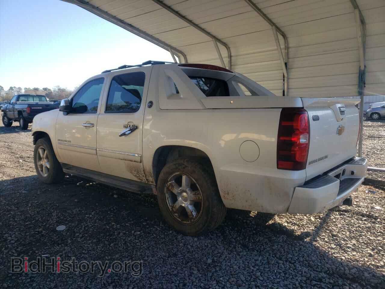 2013 CHEVROLET AVALANCHE - VIN: 3GNMCGE09DG328150 - Фото 2