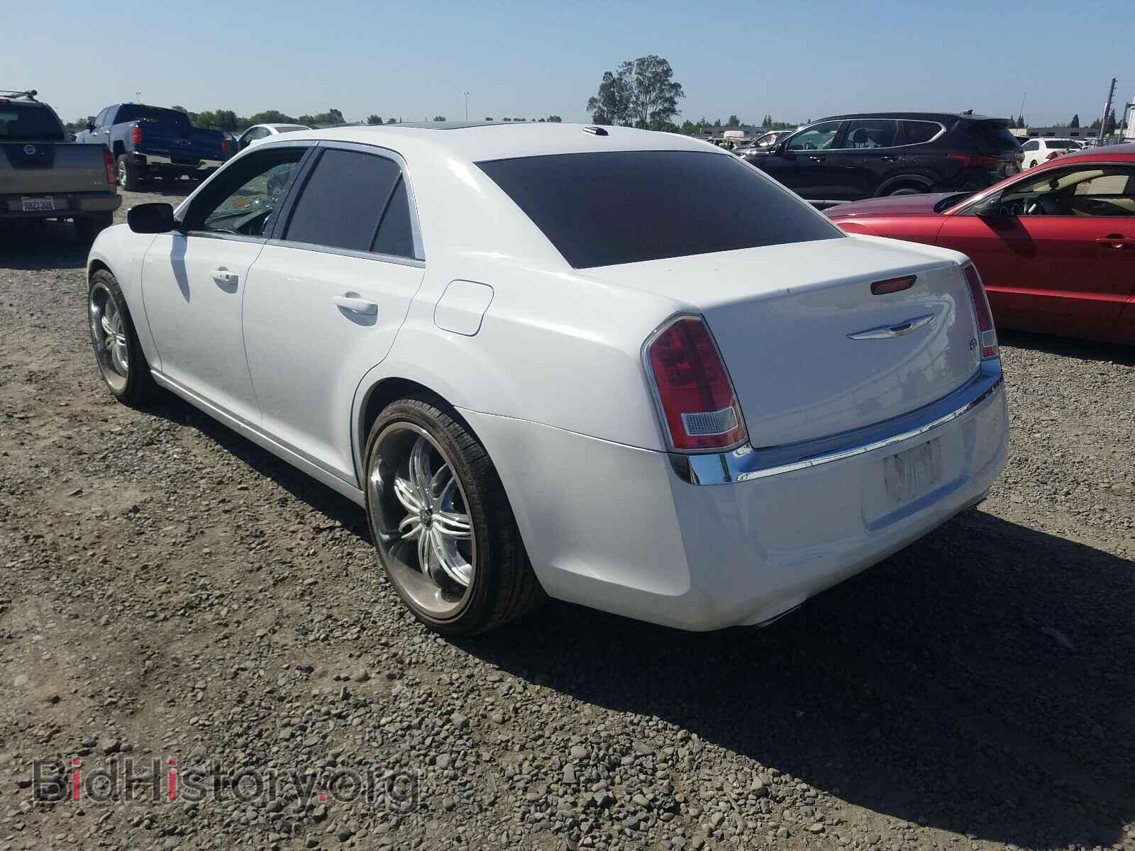 2014 CHRYSLER 300 - VIN: 2C3CCAAG8EH320888 - Фото 3
