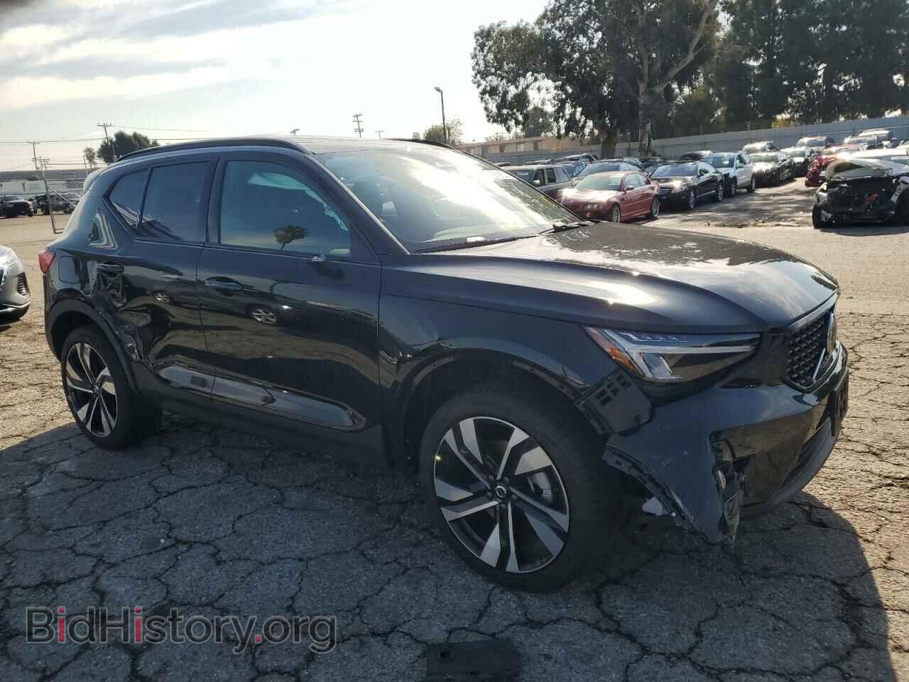 2025 VOLVO XC40 PLUS - VIN: YV4L12UC7S2501174 - Фото 4