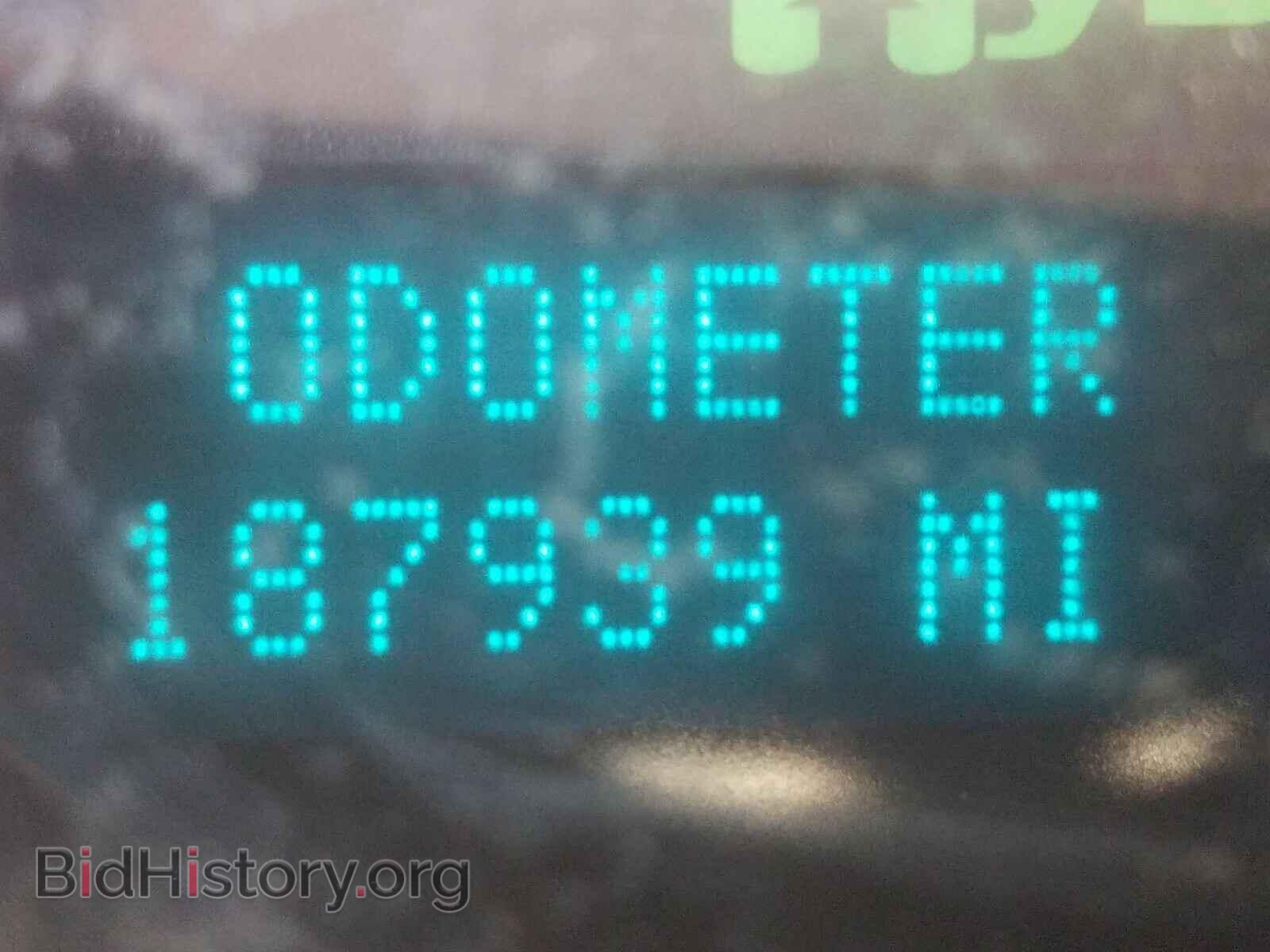 2011 CHEVROLET SILVERADO - VIN: 3GCUKUEJ2BG299963 - Фото 8