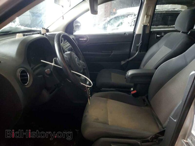 2012 Jeep COMPASS (VIN 1C4NJDEBXCD661990) — фото 7 из 13