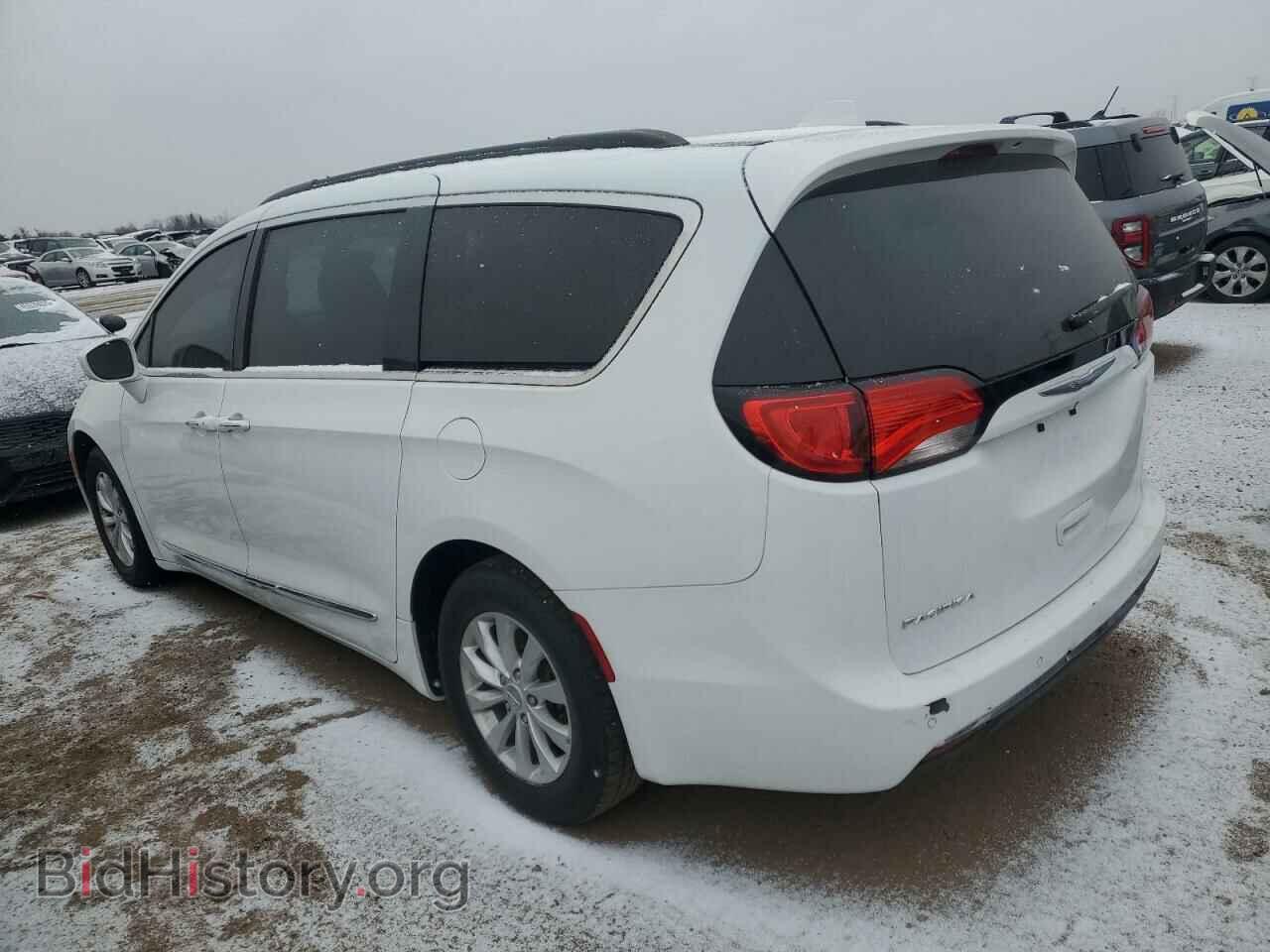 2017 CHRYSLER PACIFICA - VIN: 2C4RC1BGXHR613694 - Фото 2