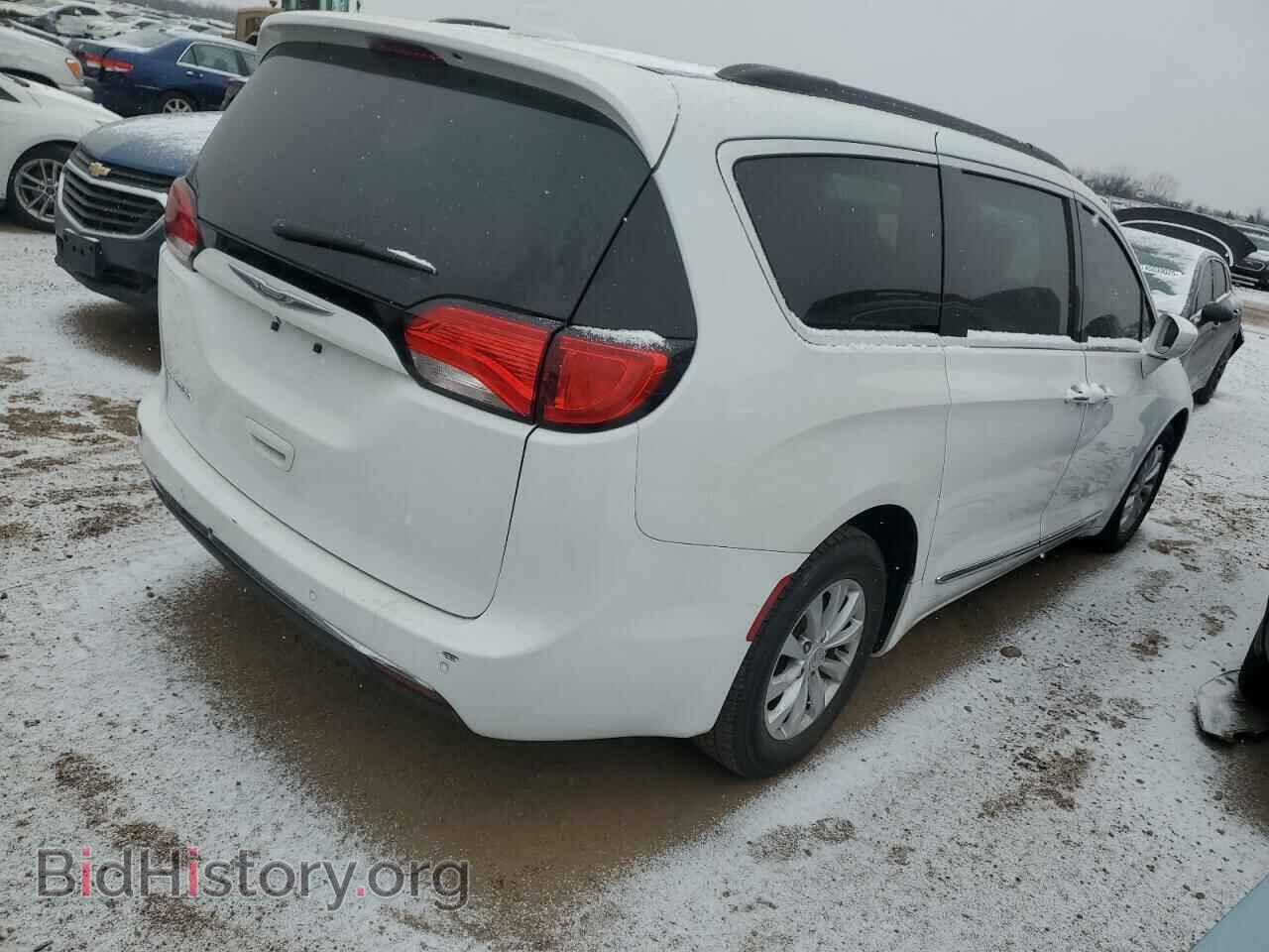 2017 CHRYSLER PACIFICA - VIN: 2C4RC1BGXHR613694 - Фото 3