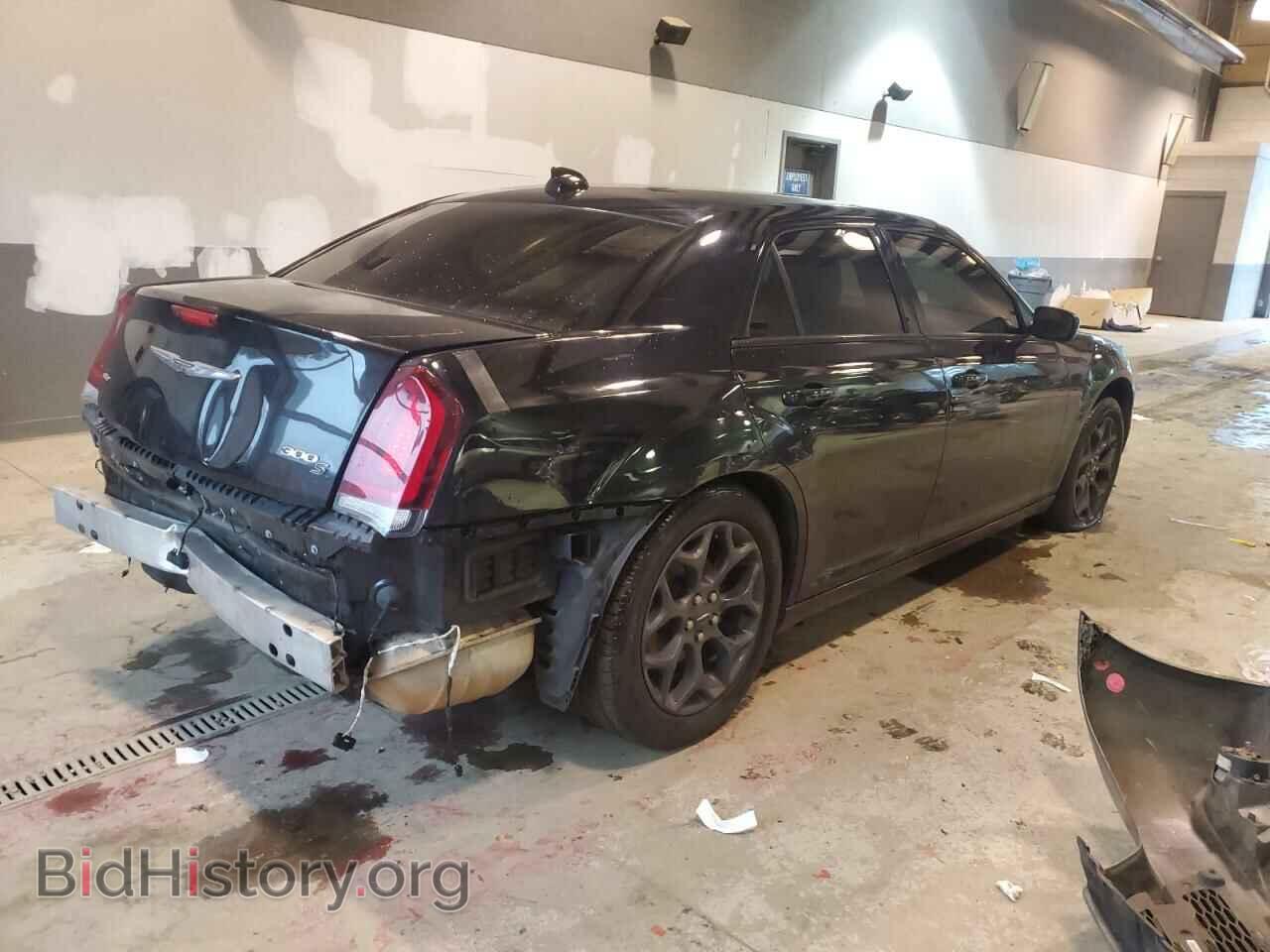 2019 CHRYSLER 300 - VIN: 2C3CCAGG3KH632118 - Фото 3