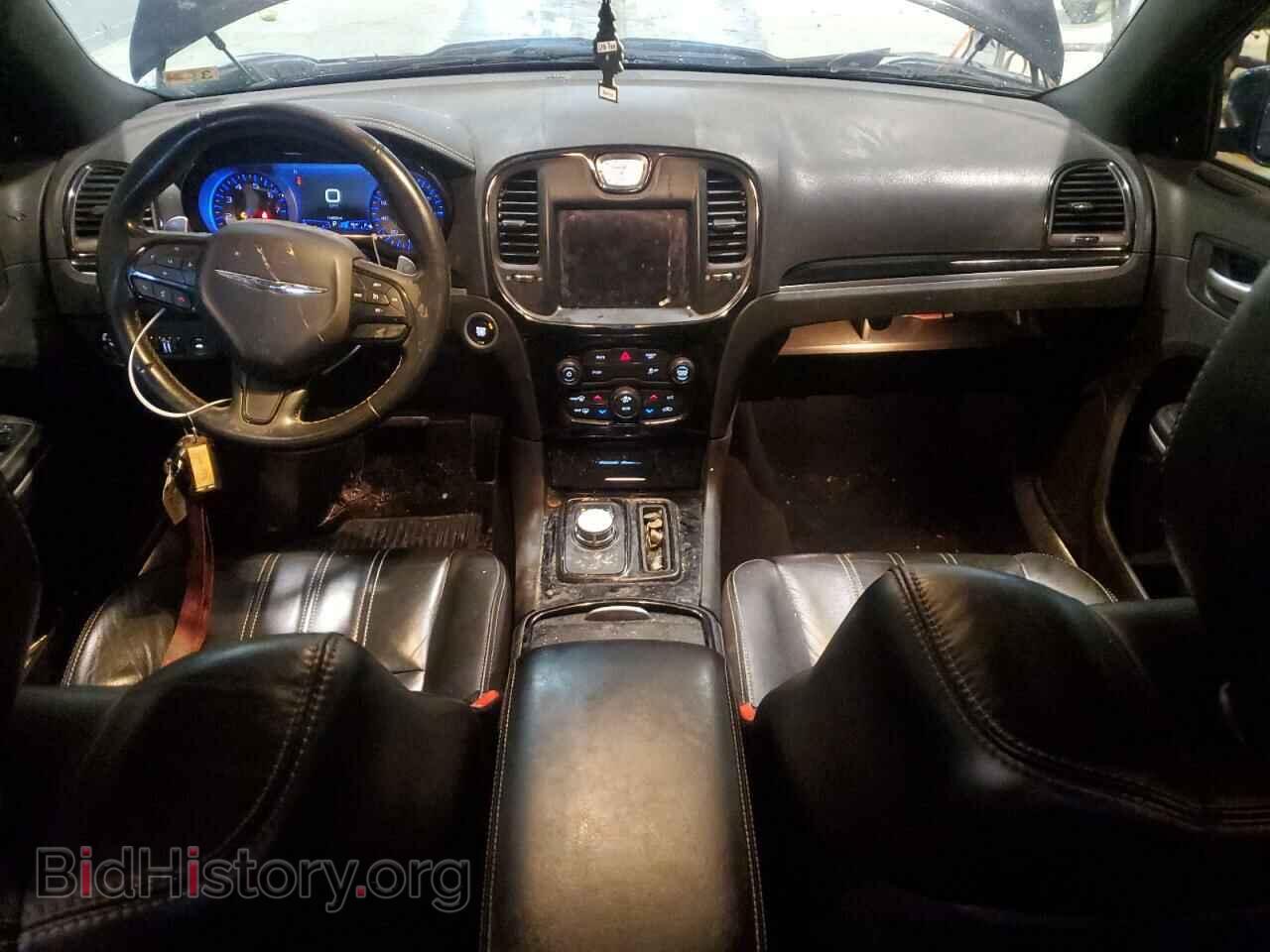 2019 CHRYSLER 300 - VIN: 2C3CCAGG3KH632118 - Фото 8
