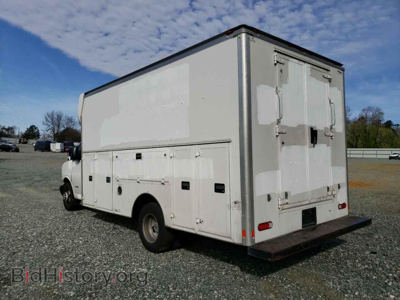 2017 CHEVROLET EXPRESS - VIN: 1GB6GUCG6H1130140 - Фото 2