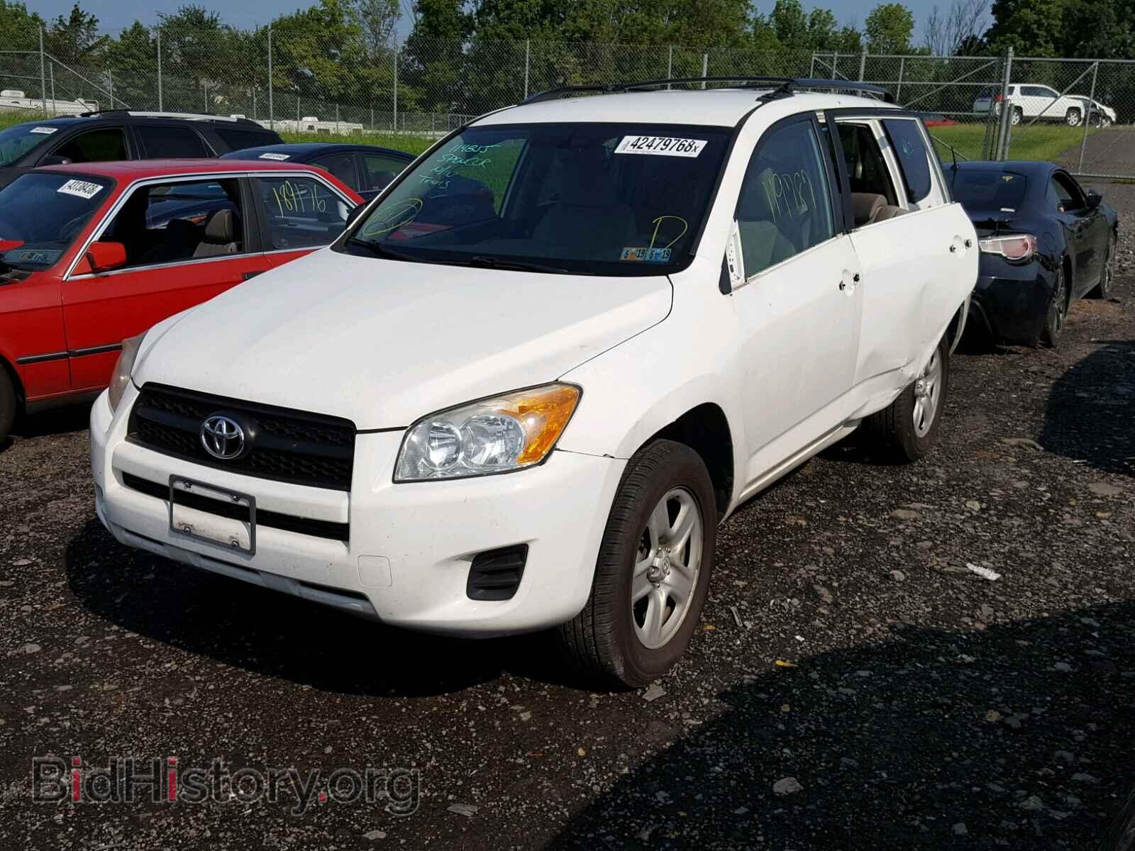 2011 TOYOTA RAV4 - VIN: 2T3BF4DV9BW108510 - Фото 2