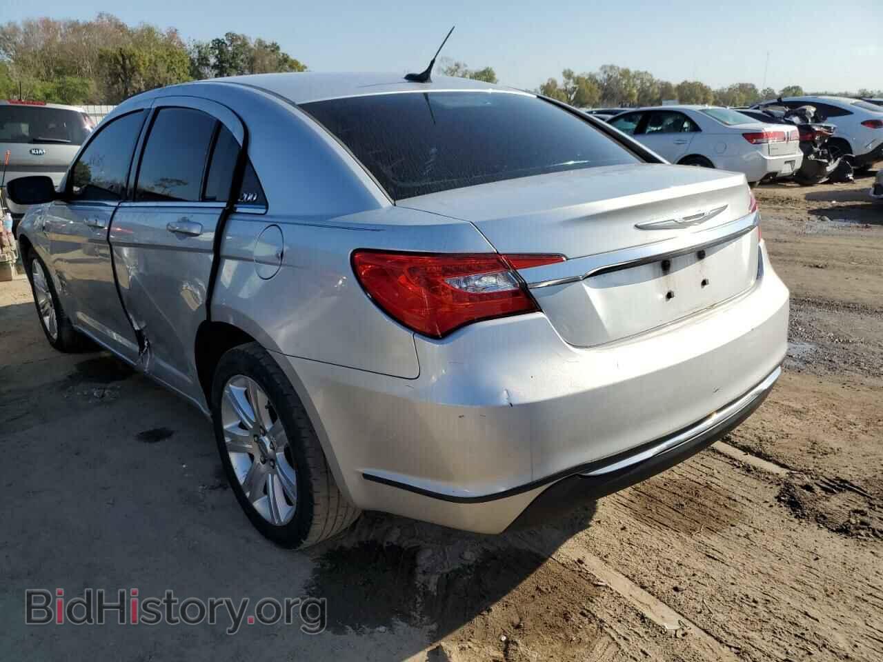 2011 CHRYSLER 200 - VIN: 1C3BC1FB6BN613605 - Фото 2