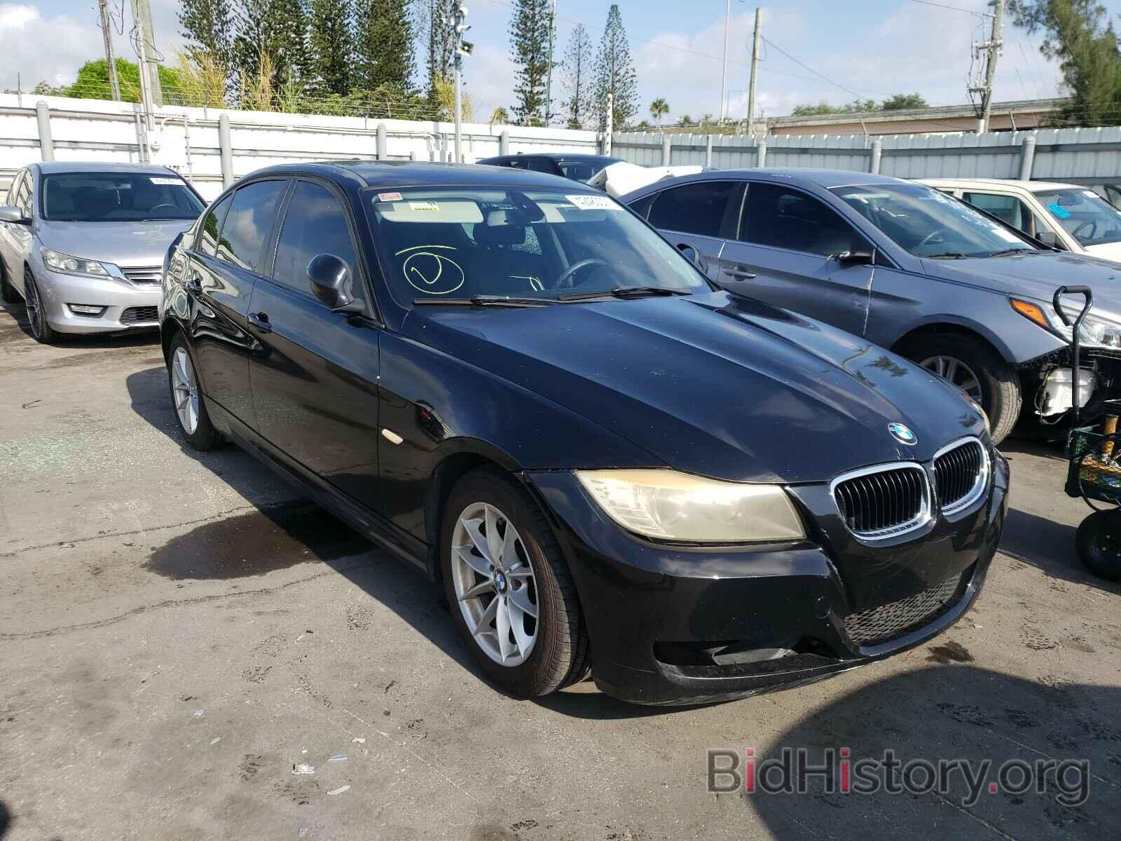 Фотография WBAPH7G53ANM50454 - BMW 3 SERIES 2010