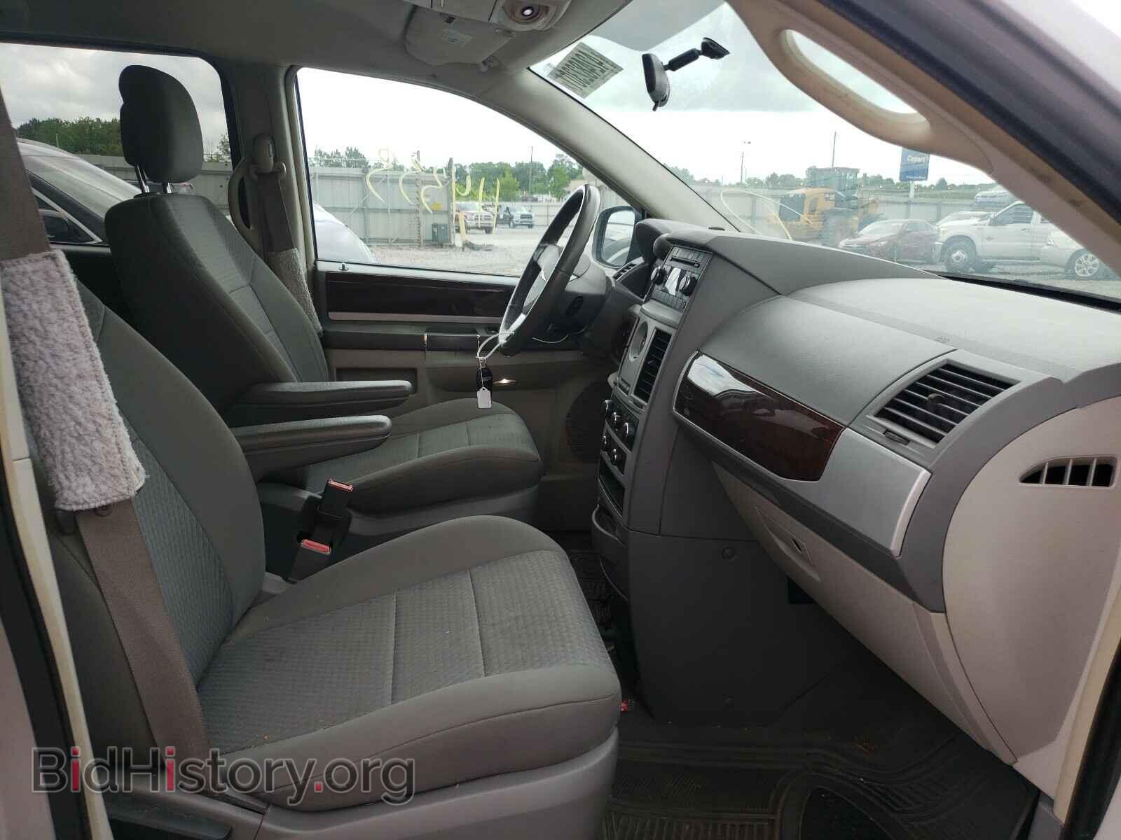 2010 CHRYSLER MINIVAN - VIN: 2A4RR5D19AR500852 - Фото 5