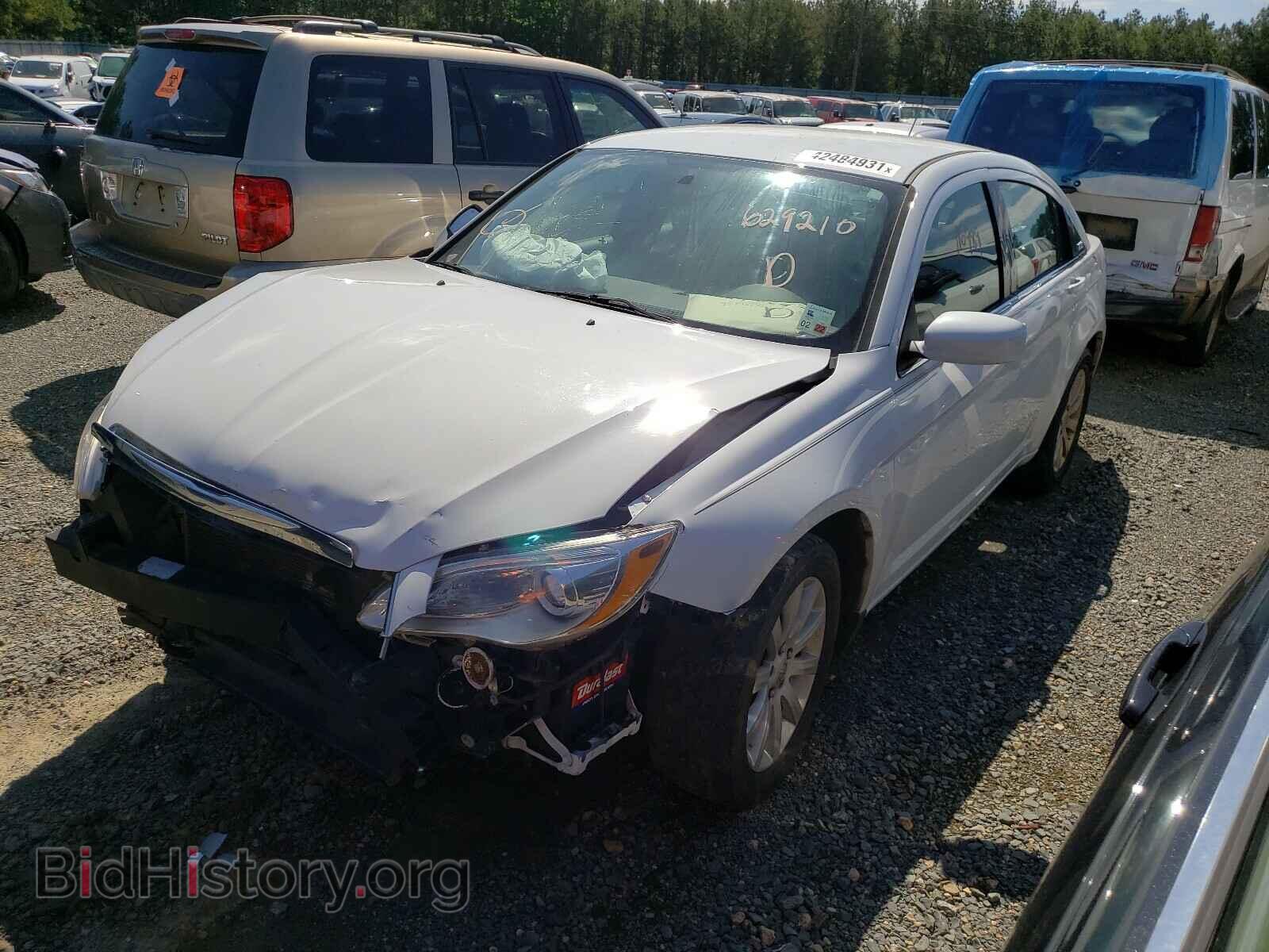 2013 CHRYSLER 200 - VIN: 1C3CCBBB4DN629210 - Фото 2