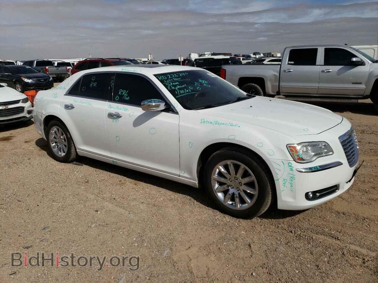 2011 CHRYSLER 300 - VIN: 2C3CA6CT2BH592748 - Фото 4