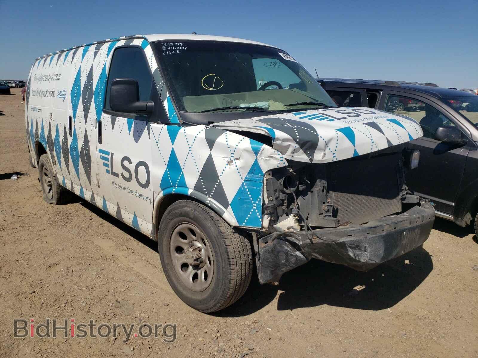 Photo 1GCSGAFX9B1136879 - CHEVROLET EXPRESS 2011