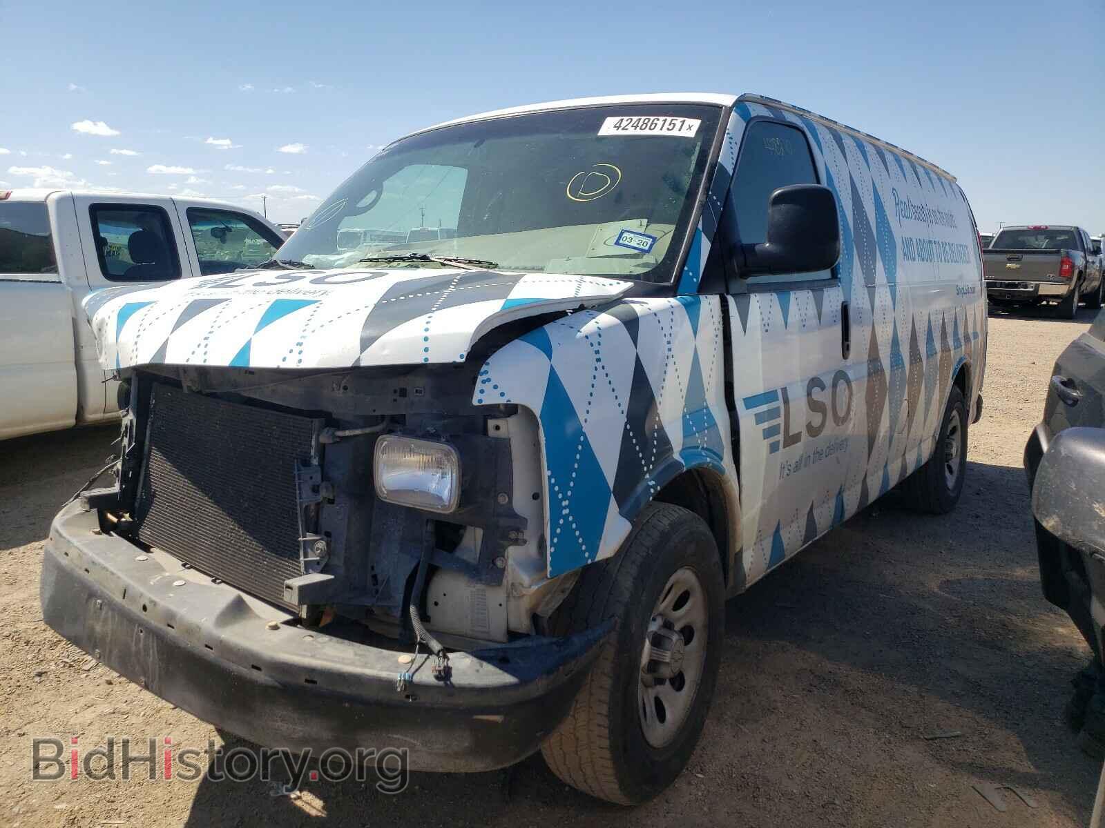 2011 CHEVROLET EXPRESS - VIN: 1GCSGAFX9B1136879 - Photo 2