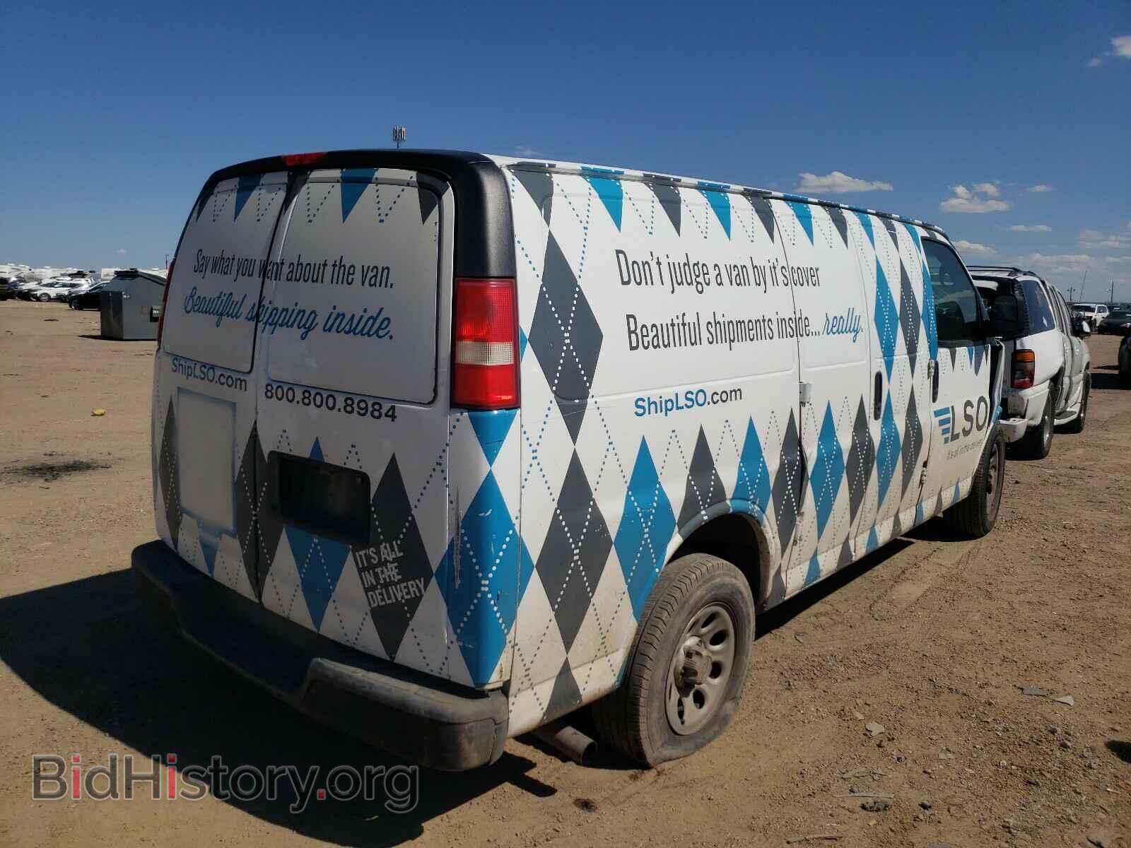 2011 CHEVROLET EXPRESS - VIN: 1GCSGAFX9B1136879 - Photo 4