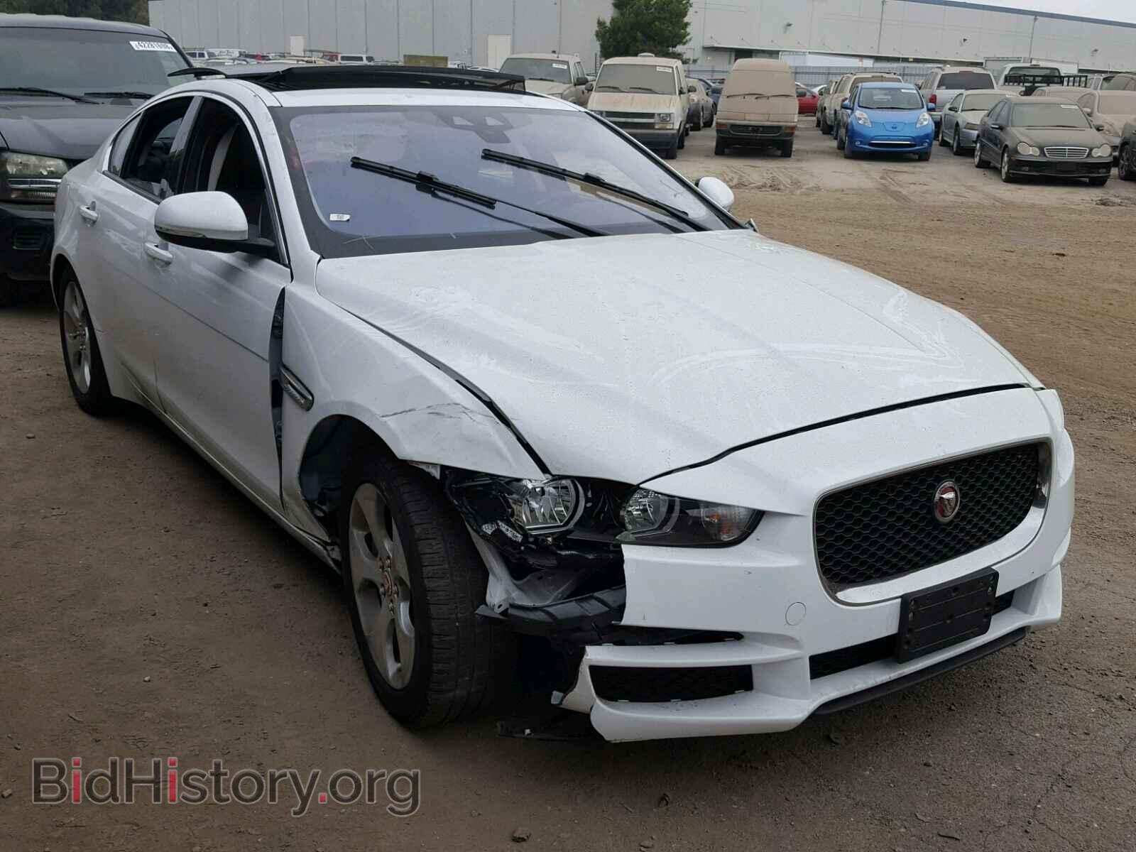 Photo SAJAR4BG8HA966731 - JAGUAR XE 2017