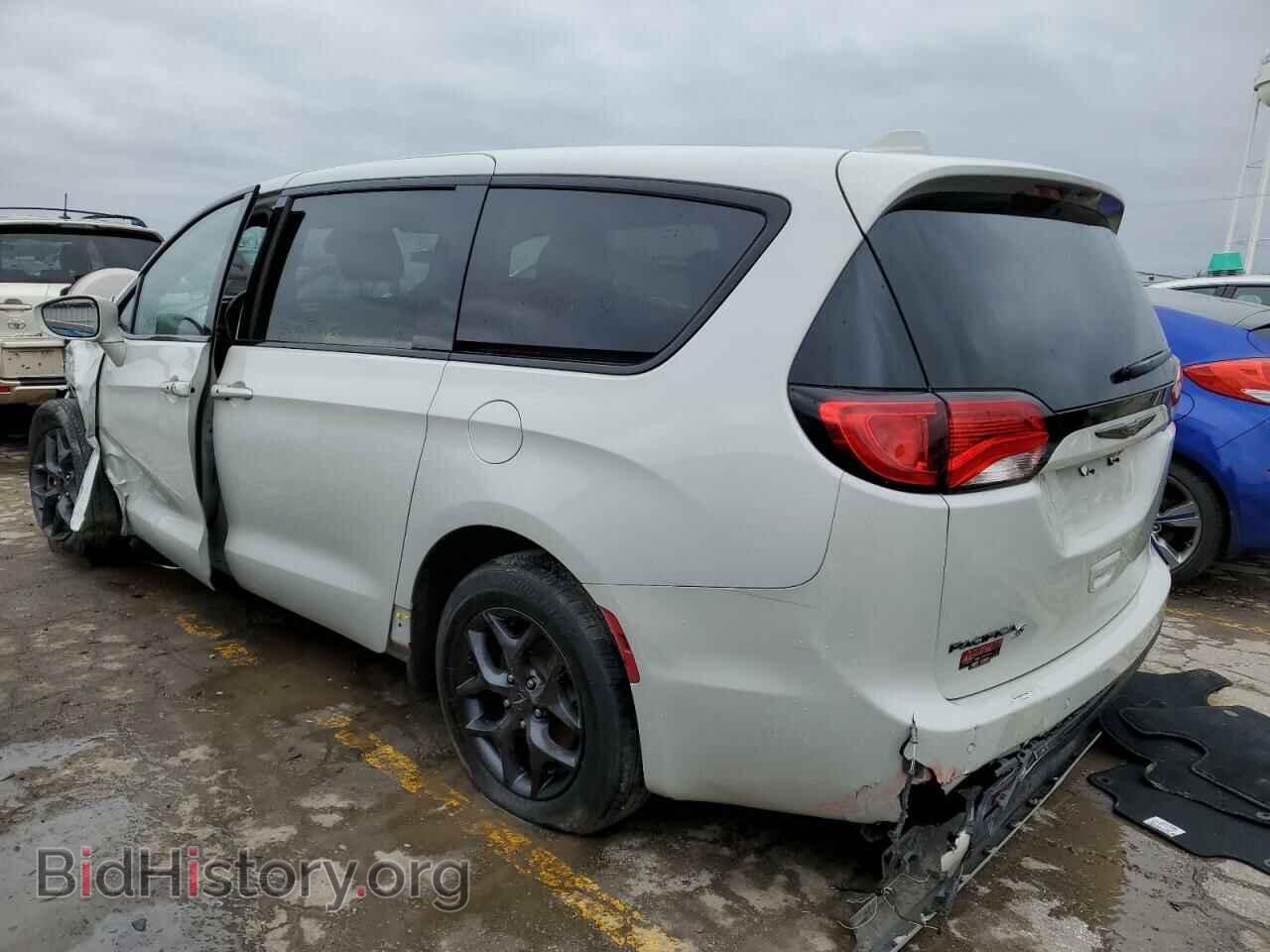 2020 CHRYSLER PACIFICA - VIN: 2C4RC1FGXLR150104 - Photo 2