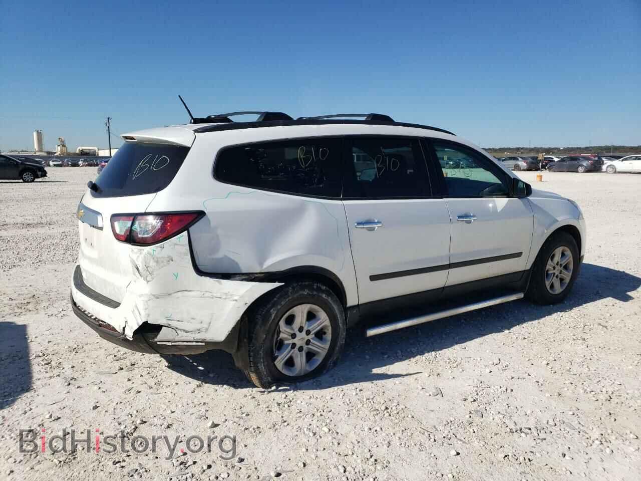 2017 CHEVROLET TRAVERSE - VIN: 1GNKRFKD1HJ346198 - Фото 3