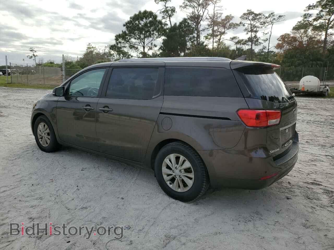 2016 KIA All Models - VIN: KNDMB5C10G6166166 - Photo 2