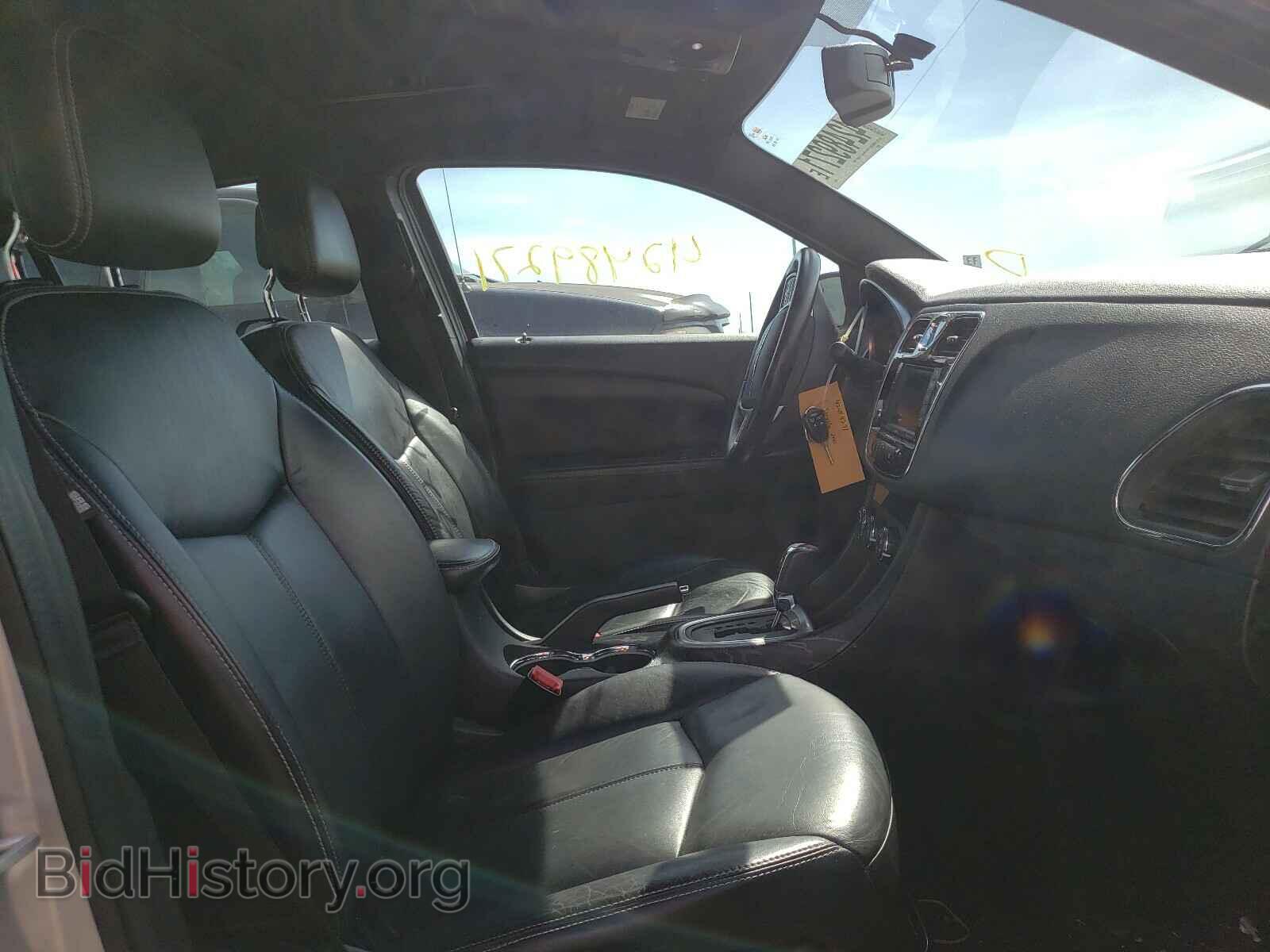 2011 CHRYSLER 200 - VIN: 1C3BC2FB9BN580668 - Photo 5