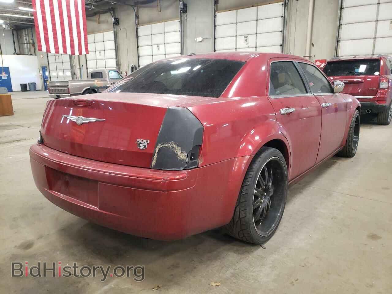 2010 CHRYSLER 300 - VIN: 2C3CA2CV7AH296424 - Фото 4