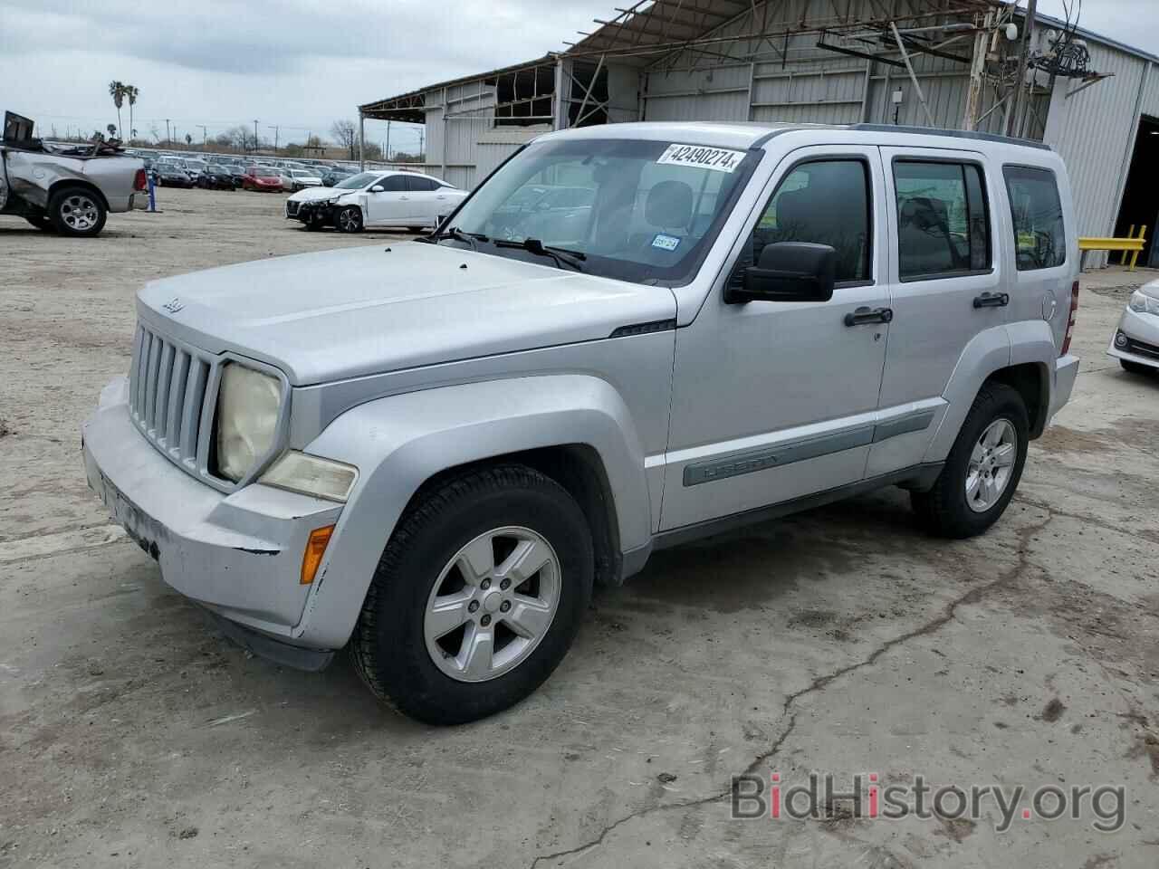 Photo 1J4PP2GK6AW106538 - JEEP LIBERTY 2010