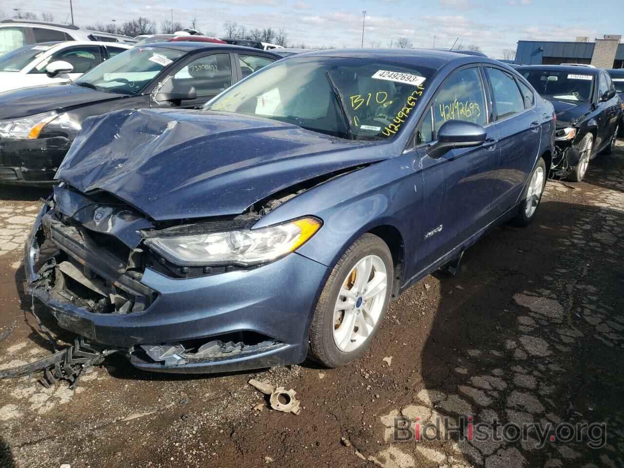 Photo 3FA6P0UU2JR259843 - FORD FUSION 2018