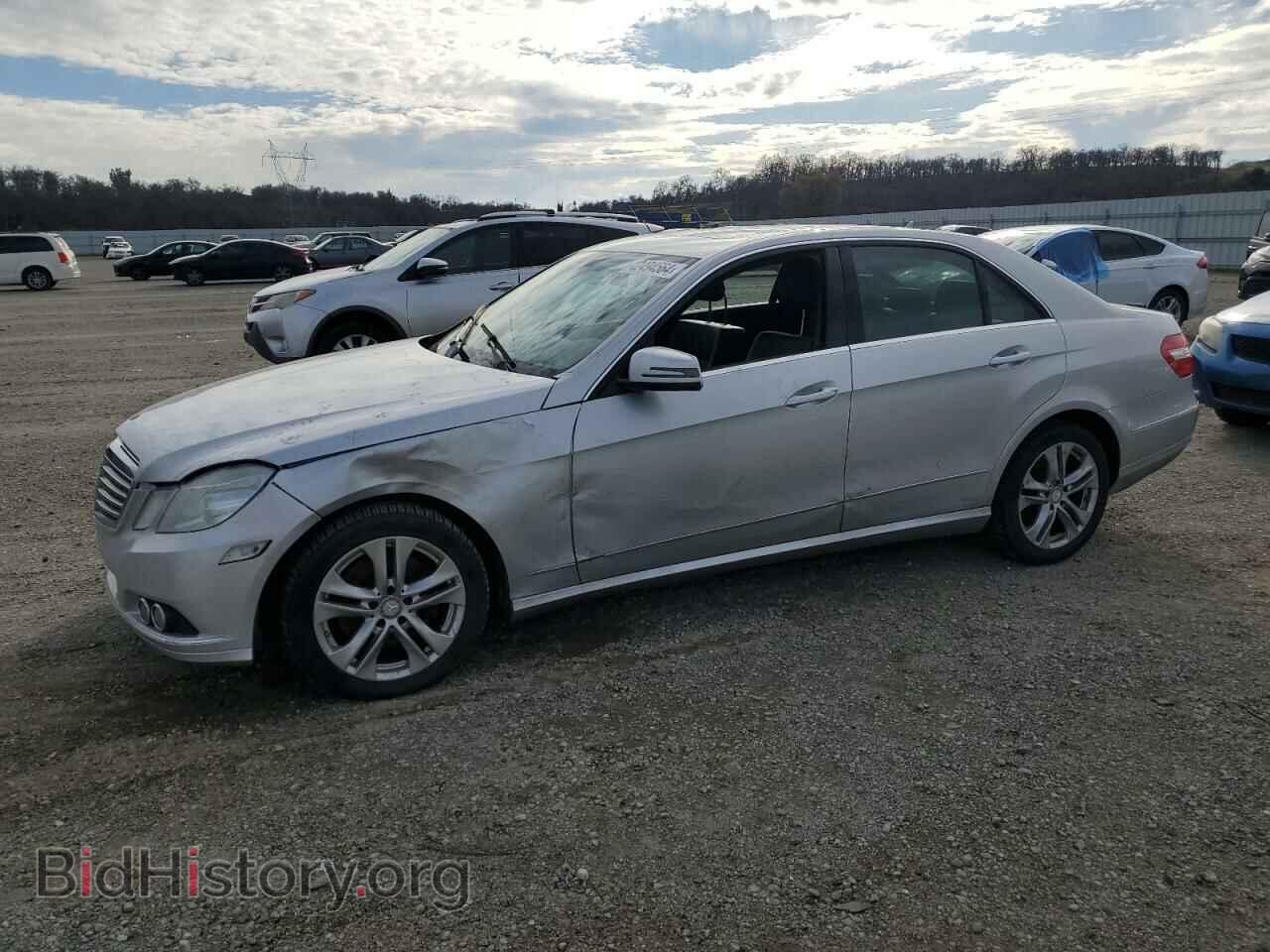Photo WDDHF8HB2AA161229 - MERCEDES-BENZ E-CLASS 2010