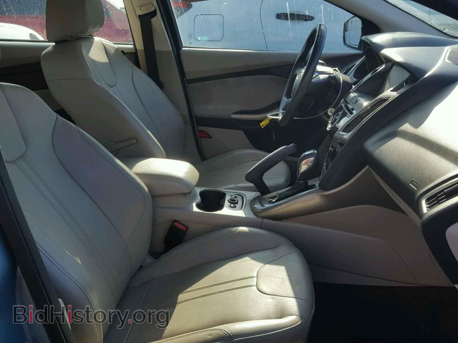 2012 Ford FOCUS (VIN 1FAHP3M25CL429395) — photo 5 of 10