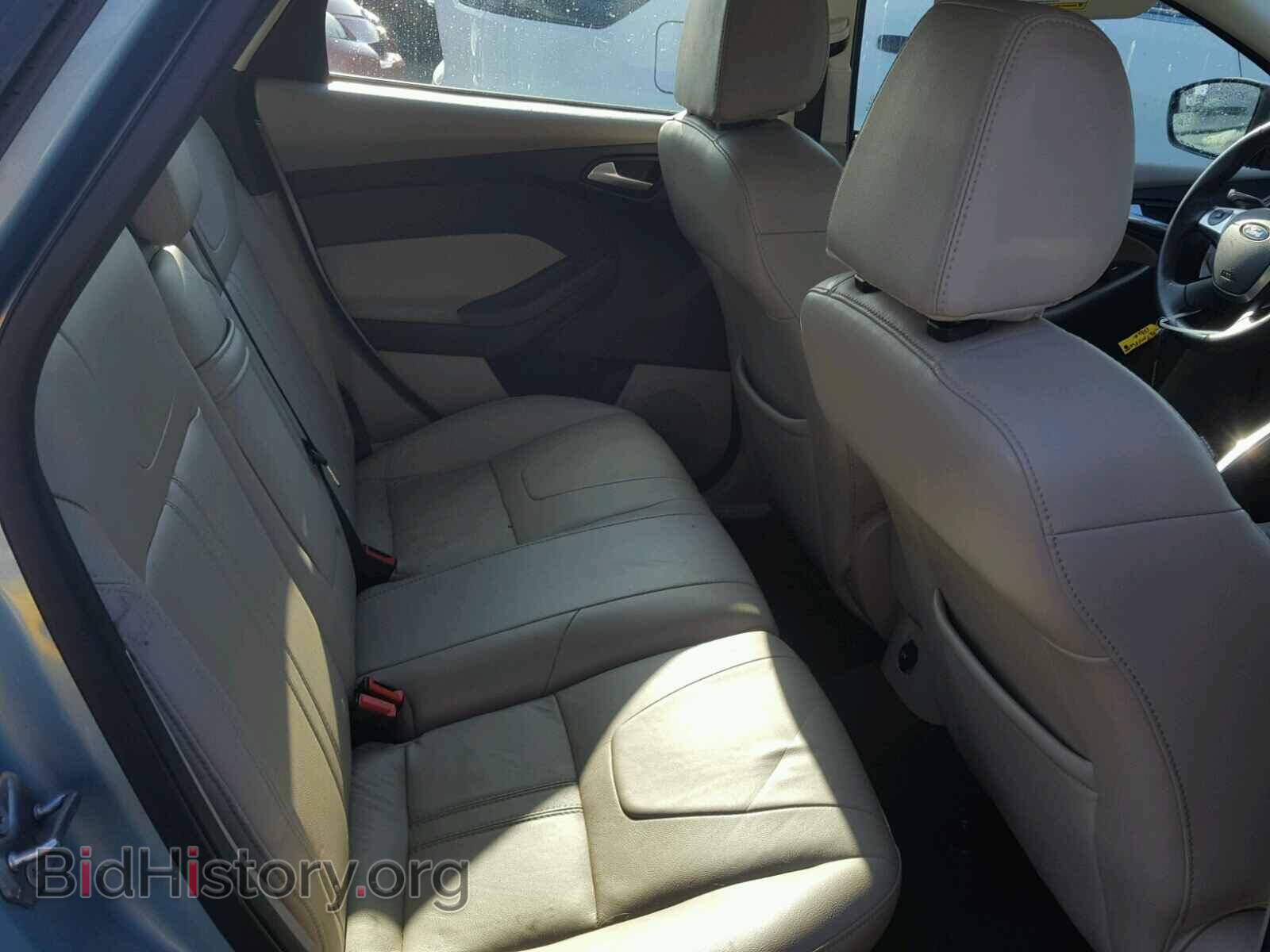 2012 Ford FOCUS (VIN 1FAHP3M25CL429395) — photo 6 of 10