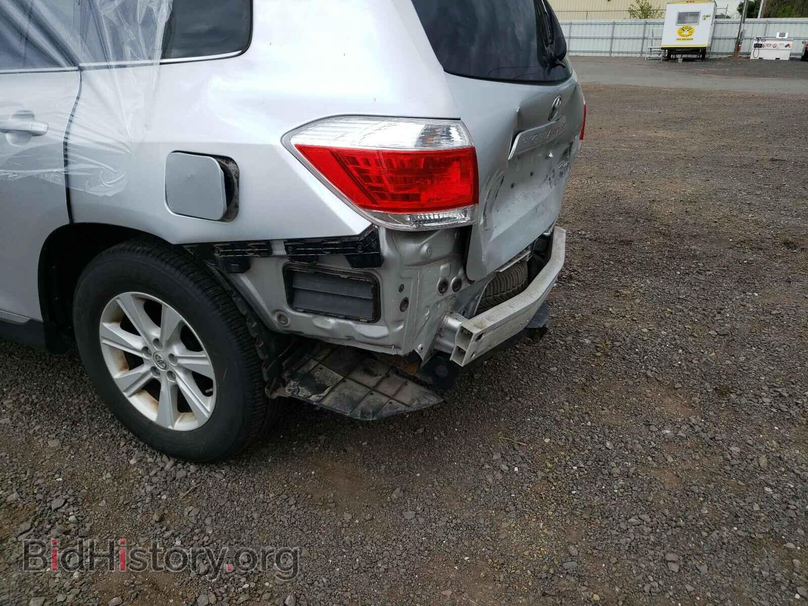 2012 TOYOTA HIGHLANDER - VIN: 5TDBK3EH6CS122477 - Фото 9