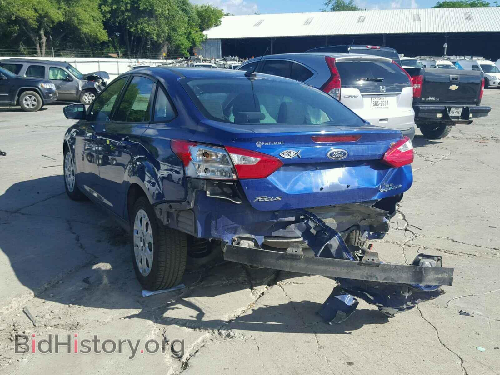 2012 Ford FOCUS (VIN 1FAHP3F2XCL435089) — photo 3 of 10