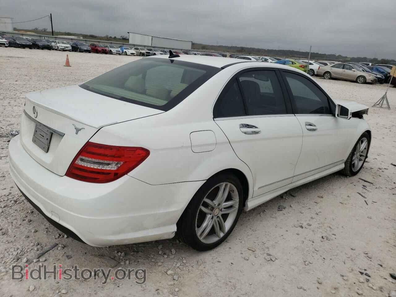 2013 MERCEDES-BENZ C-CLASS - VIN: WDDGF4HB0DA753706 - Фото 3