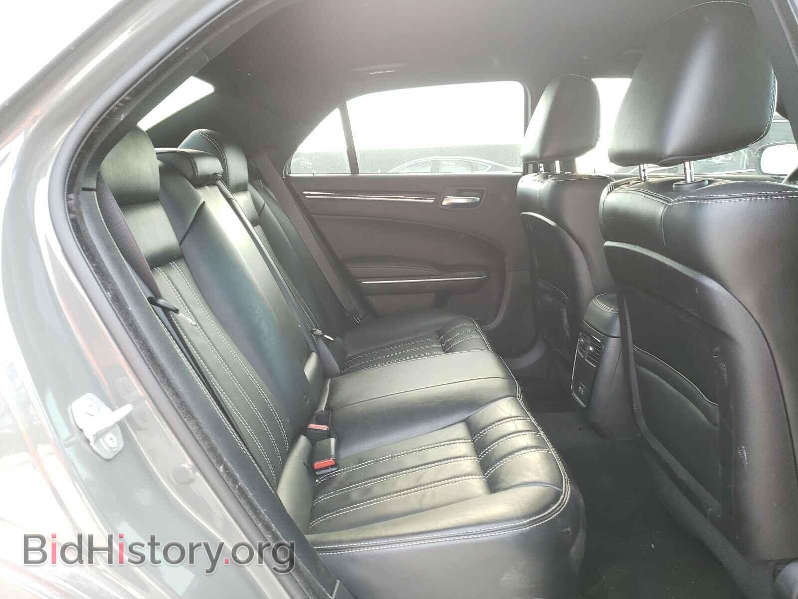 2019 CHRYSLER 300 - VIN: 2C3CCABG3KH708248 - Фото 6