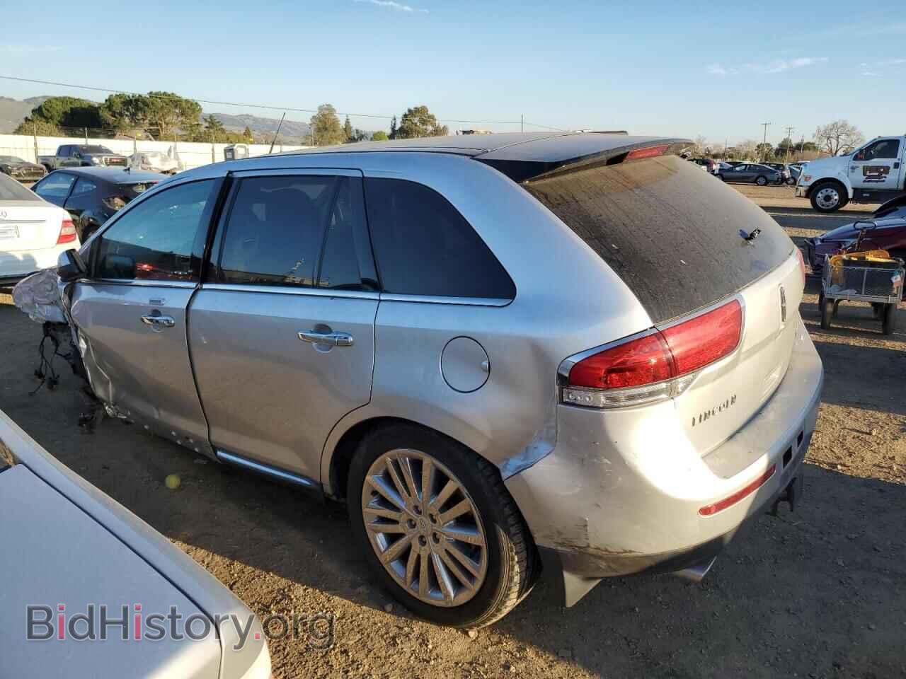2011 LINCOLN MKX - VIN: 2LMDJ8JK7BBJ24250 - Фото 2