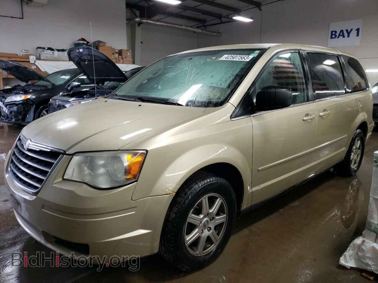 Photo 2A4RR2D18AR464117 - CHRYSLER MINIVAN 2010