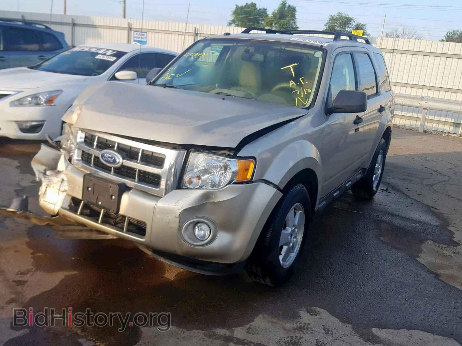 2011 FORD ESCAPE - VIN: 1FMCU9DG0BKB94190 - Фото 2