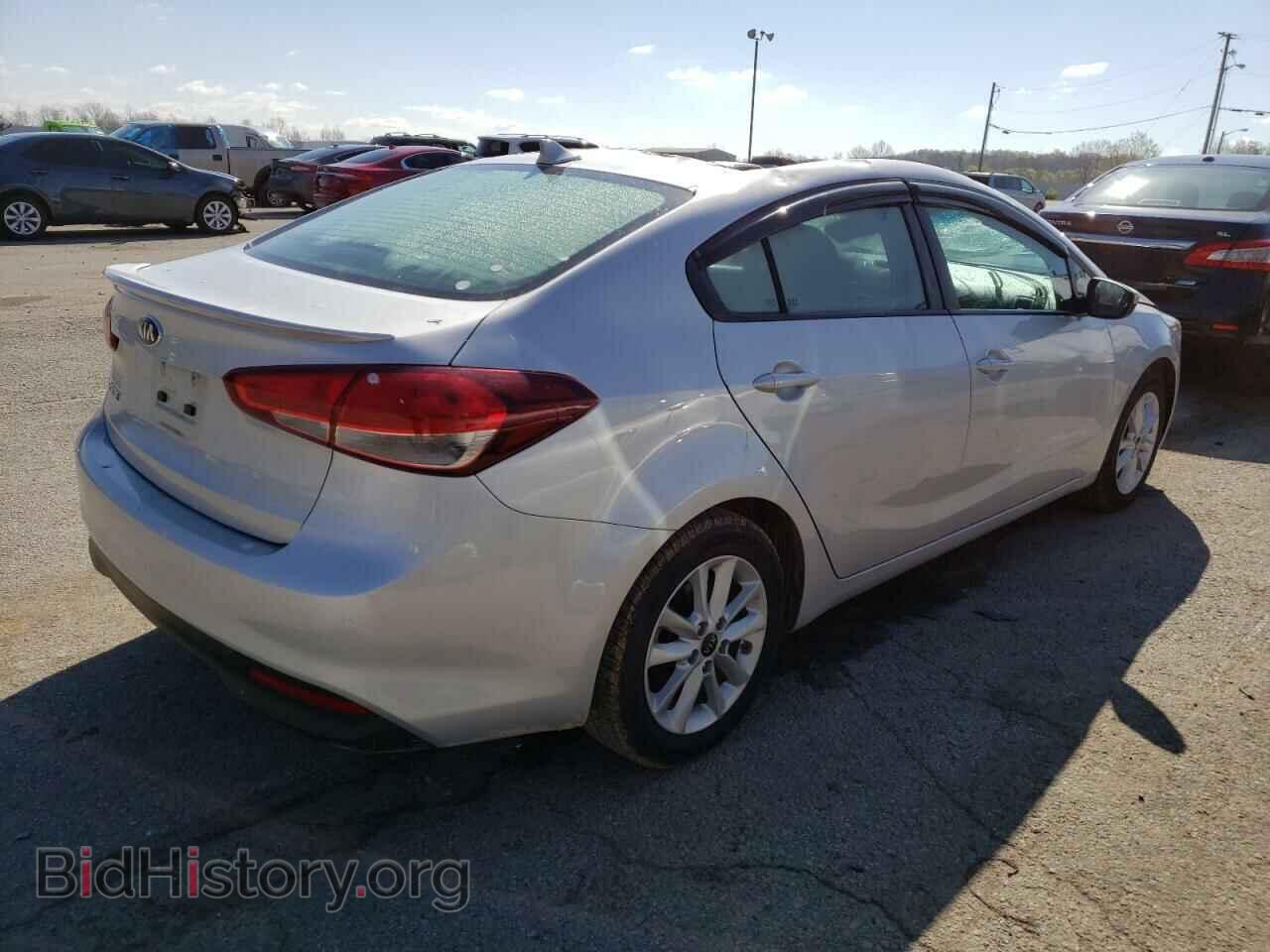 2017 KIA FORTE - VIN: 3KPFL4A70HE124258 - Фото 4